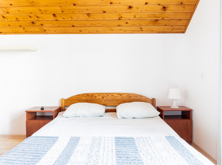 Posejdon Pok&oacute;j 2os. nr.8 II piętro?v=1.0