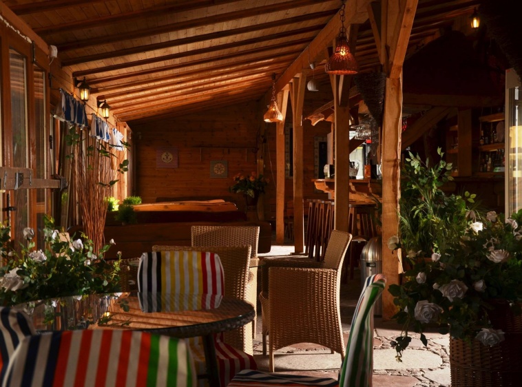 Żubr&oacute;wka Drink Bar