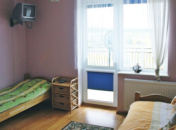 Mistella POK.2.   ŁOŻE+ TAPCZANIK = 3 OSOBY?v=1.0