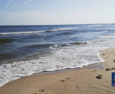 Poranek na karwieńskiej plaży.